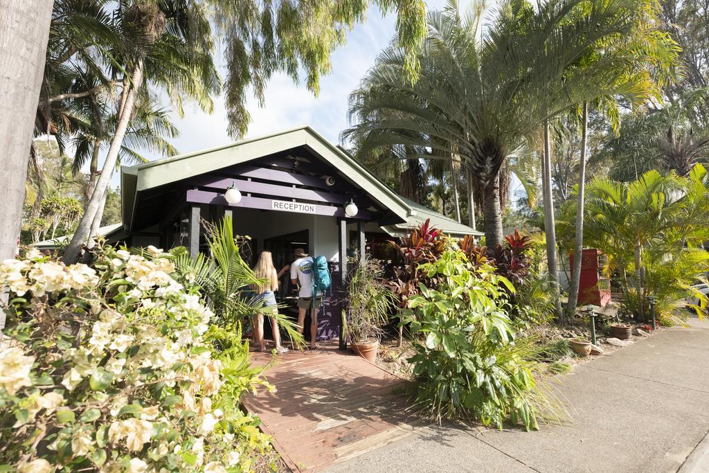 Colonial Village Cabins, Camping & Tours - Hervey Bay YHA - Hervey Bay Accommodation